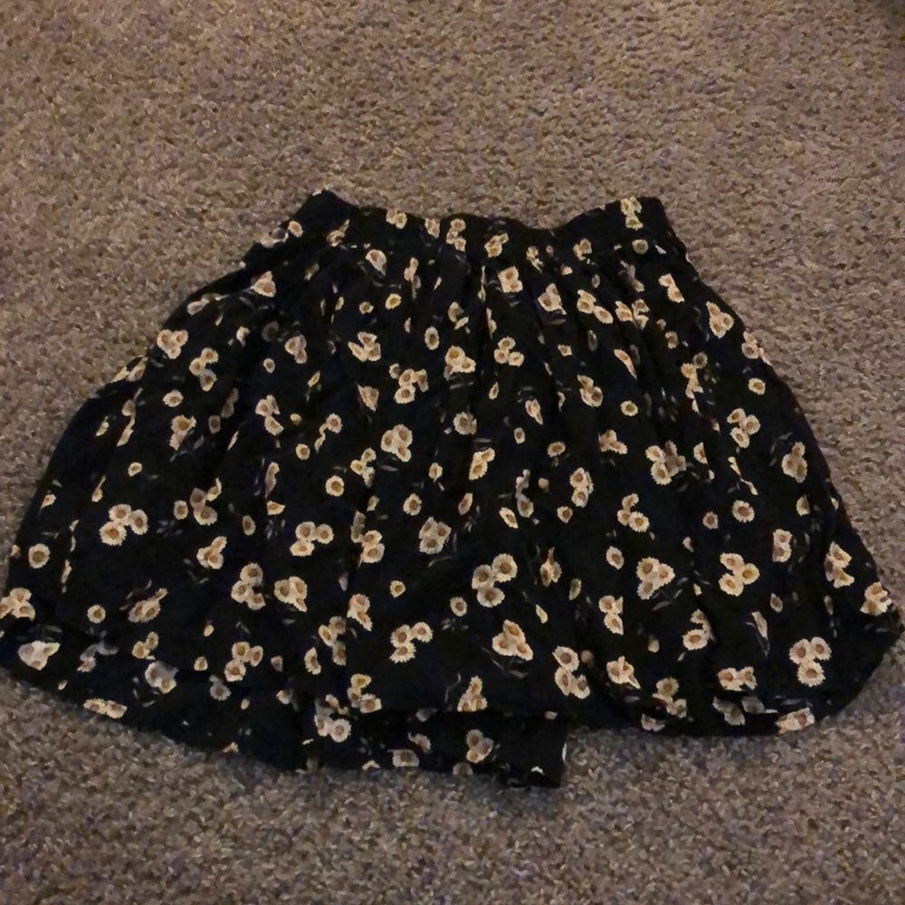 Brandy Melville sunflower skirt